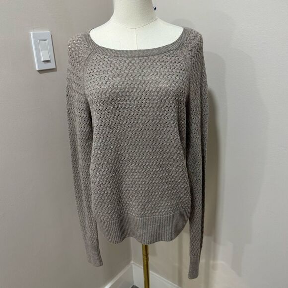 American‎ Eagle Brown Basket weave detail sweater with back zipper detail Small - Picture 1 of 4